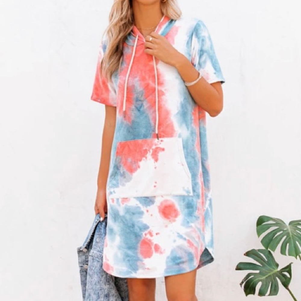 NWT and packaging. Pink and Blue Tye Dye Short Sleeve Dress